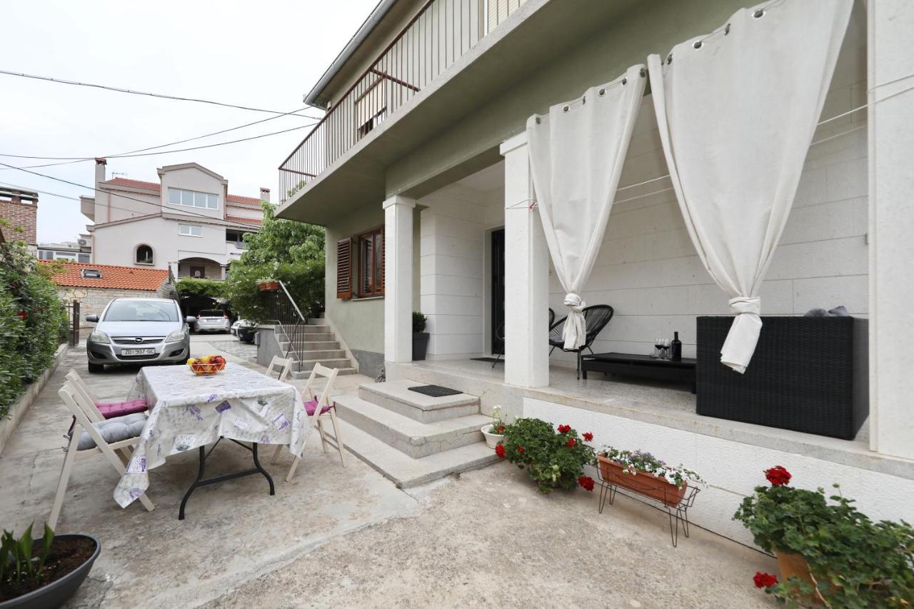 Apartment And Room Mare Zadar Exterior photo